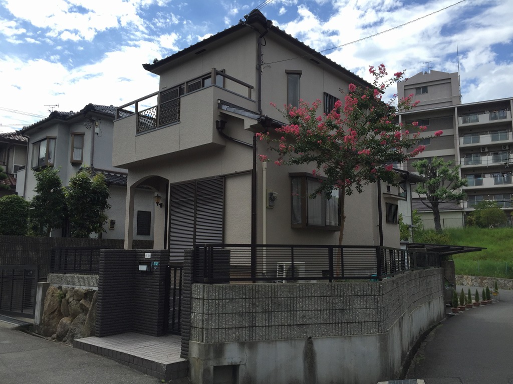 枚方市T様邸 外壁塗装の施工後(別角度)